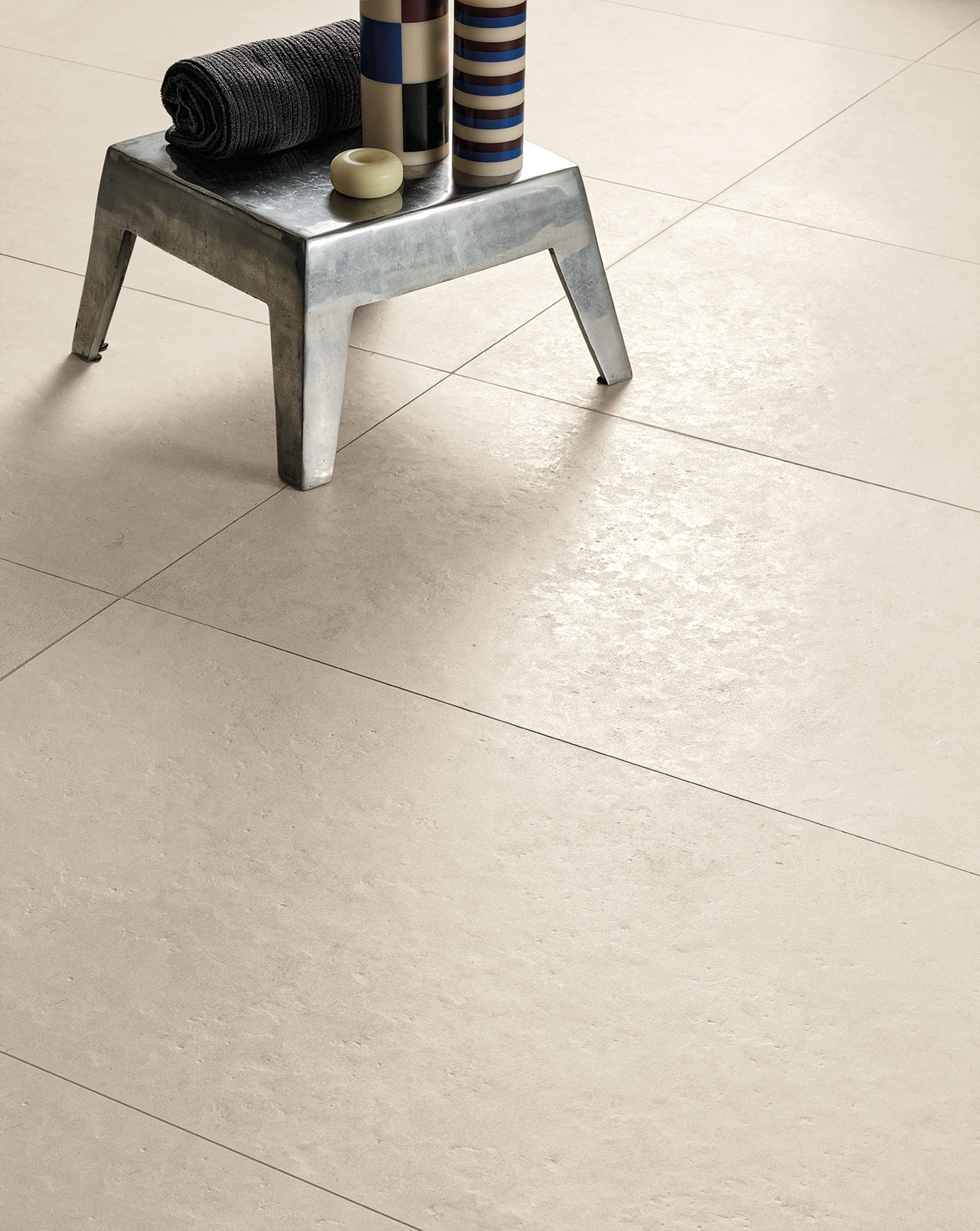 Serenissima_Pietra-di-Portland_Bianco-lux